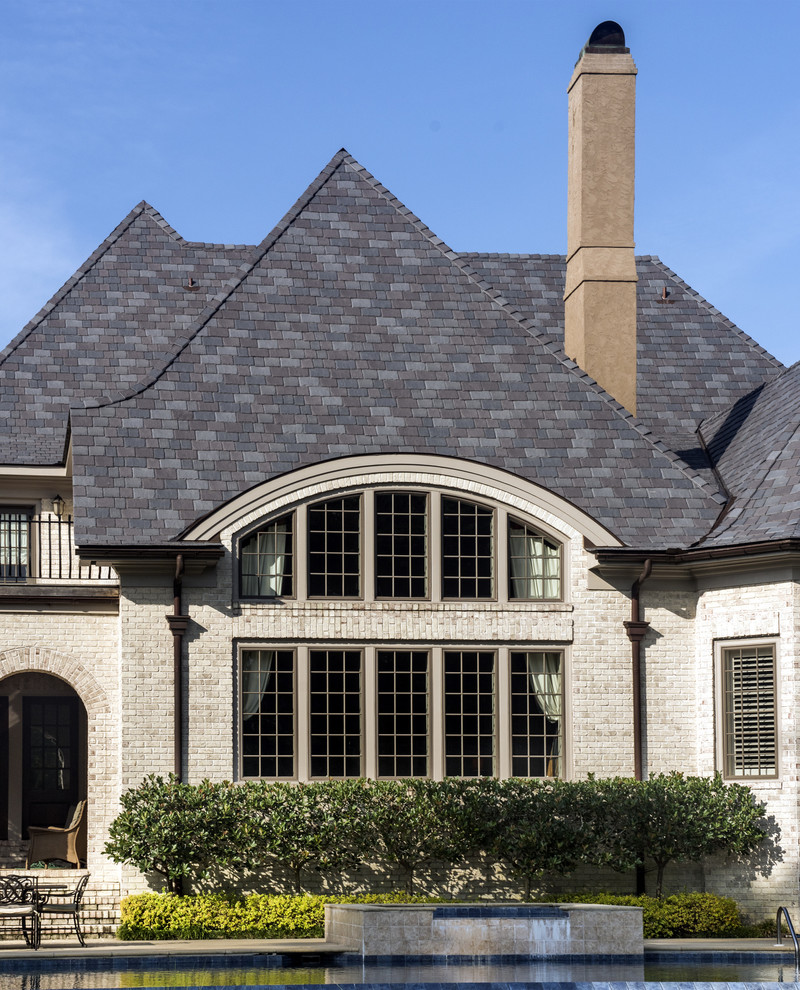 This is an example of a traditional exterior in Kansas City.