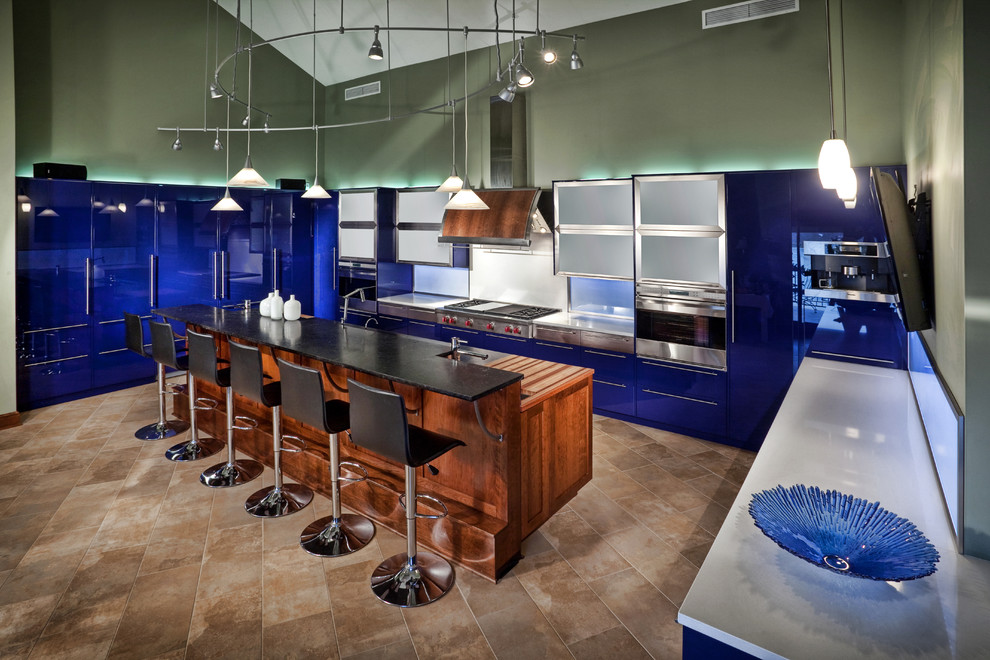 This is an example of a modern kitchen in Kansas City.
