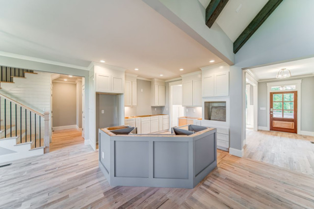Custom Kitchen clasico-renovado-salon