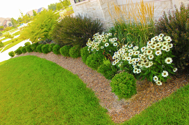 Creative Entry american-traditional-garden