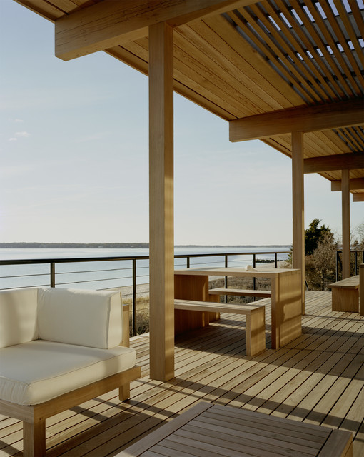 Shelter Island modern-verandah