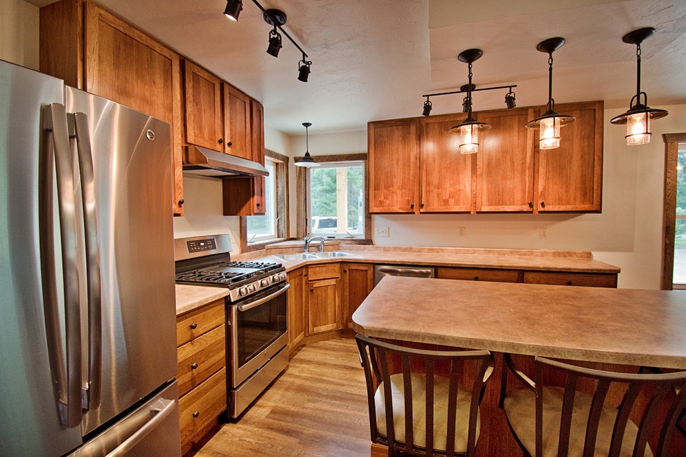 Large mountain style kitchen photo
