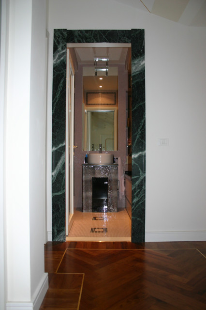 Private Apartment modern-bathroom