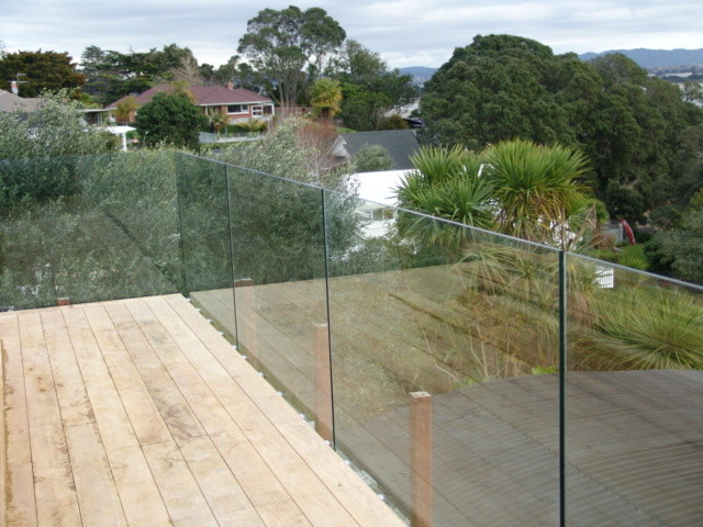 EXTERIOR trendy-veranda