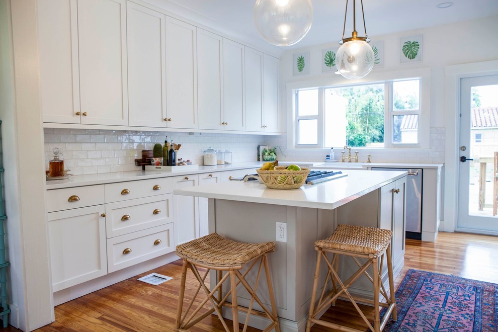 Inspiration for a mid-sized transitional kitchen remodel in Miami