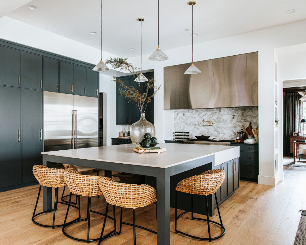 Kitchen - transitional kitchen idea in Phoenix