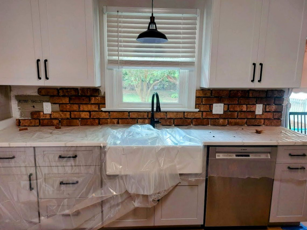 Kitchen - kitchen idea with brick backsplash