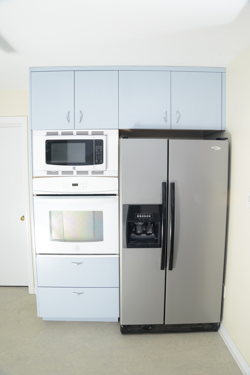 75 Beautiful Linoleum Floor Kitchen With Blue Cabinets Pictures Ideas August 2020 Houzz