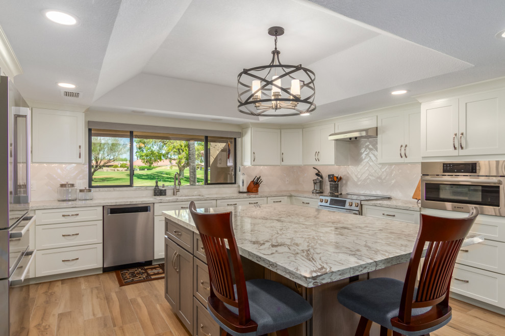 Inspiration for a transitional kitchen remodel in Phoenix