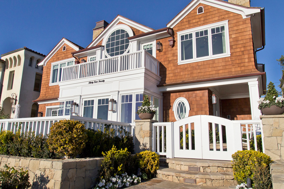 Cozy Coastal Beach House Beach Style Exterior Orange County by