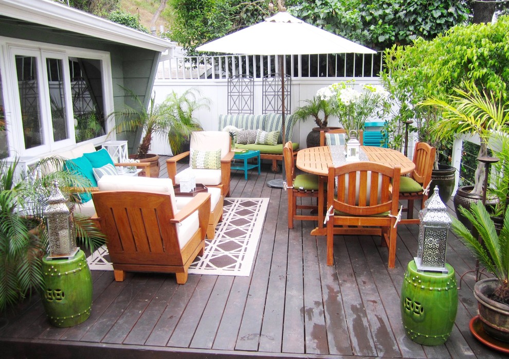 Inspiration for a mid-sized eclectic deck in Los Angeles with no cover.
