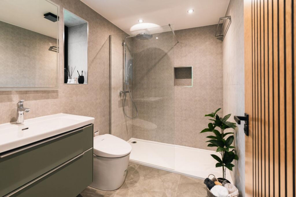 Carisbrooke view - New Build - Stage to Sell