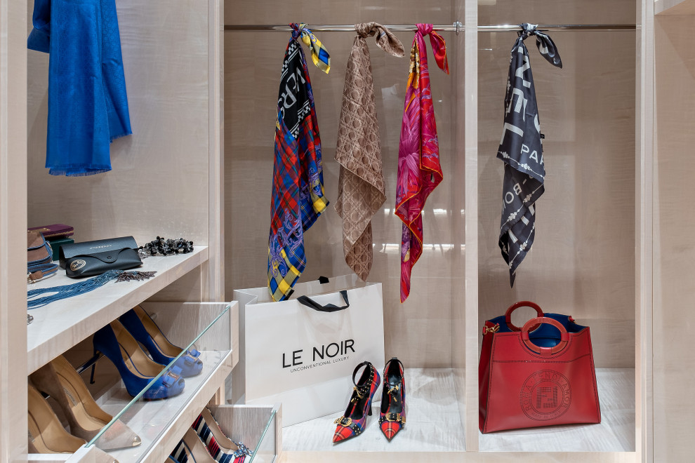 Дом на набережной