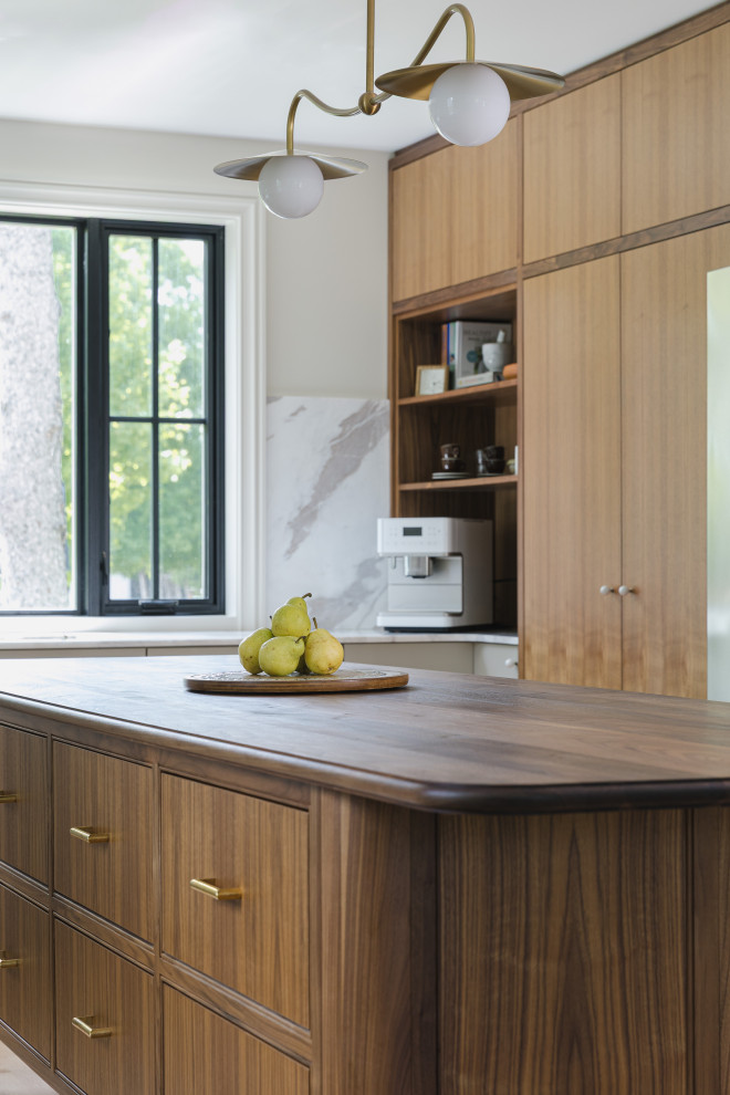 Transitional kitchen photo in Ottawa