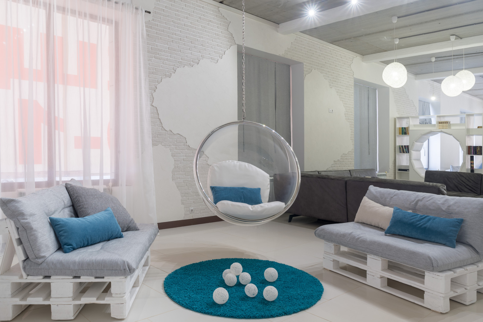 АТМОСФЕРНОЕ ПРОСТРАНСТВО BLOOM