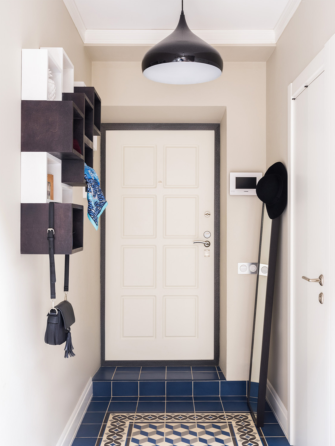 Двухкомнатная квартира в синих тонах