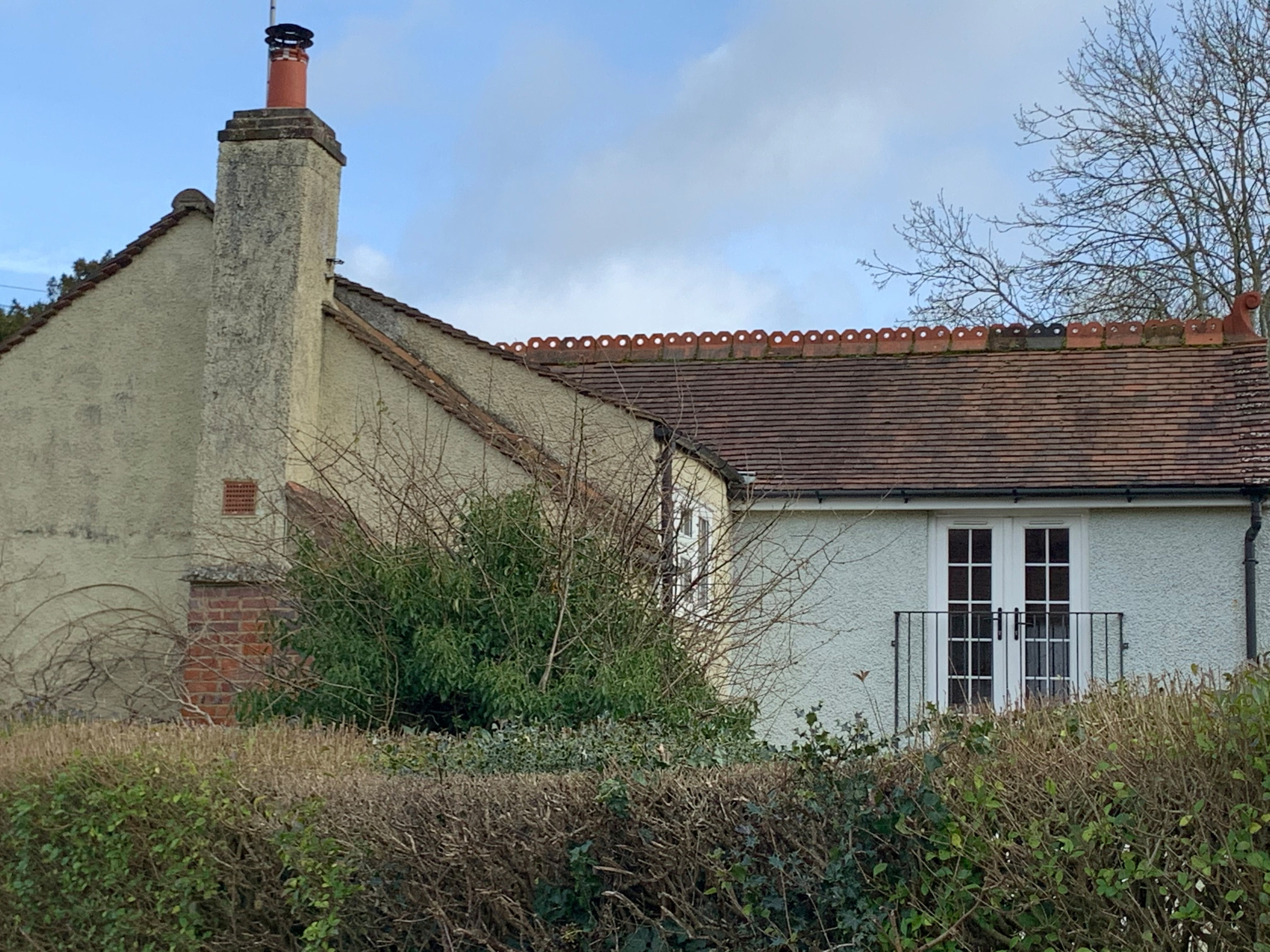 Side view of original cottage prior to renovation