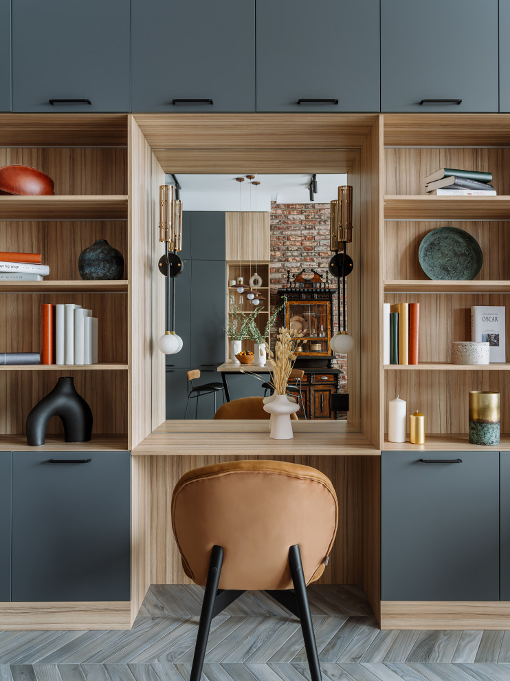 Kiss of foggy forest