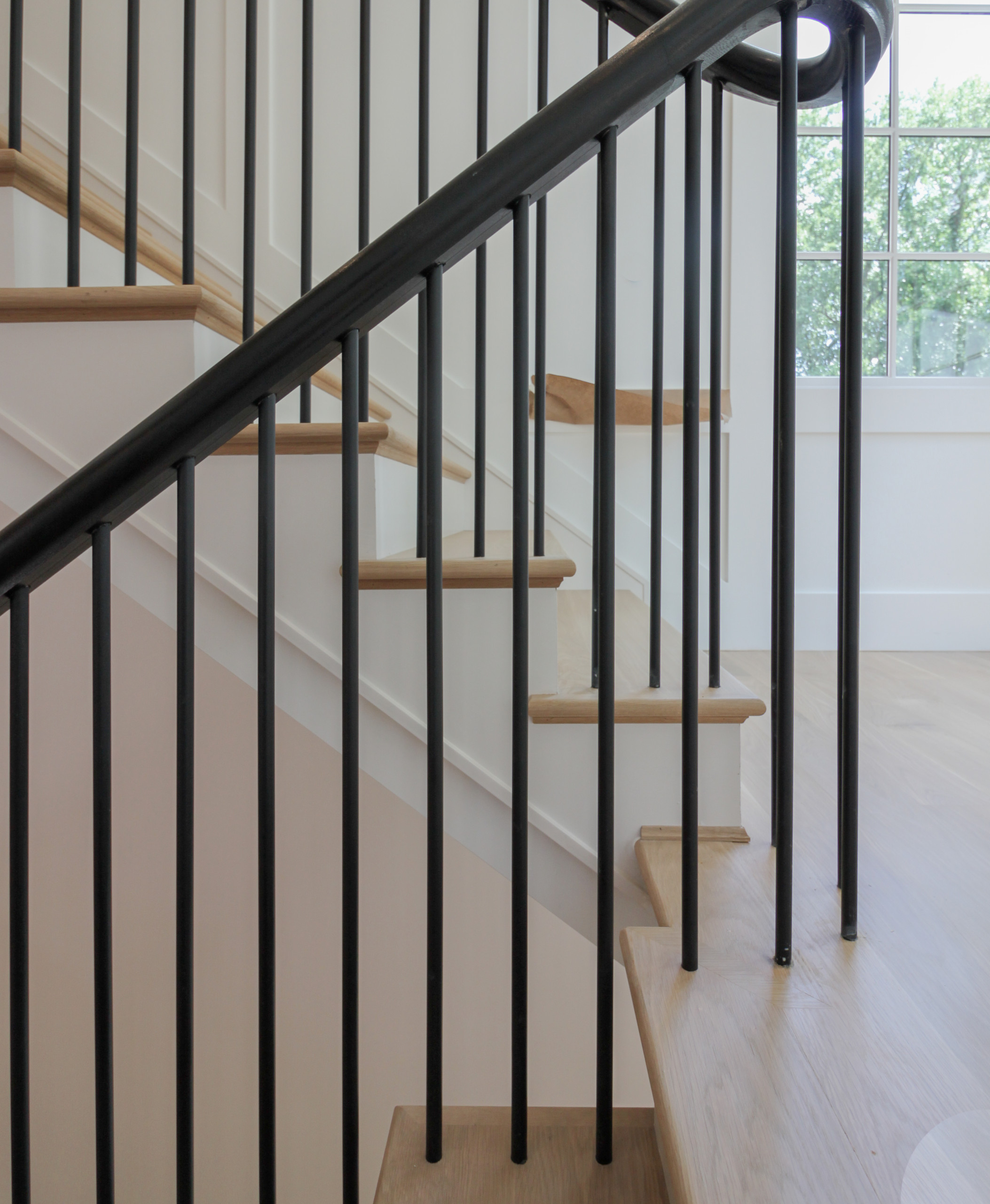 88_Clean & Modern Staircase, Arlington VA 22207