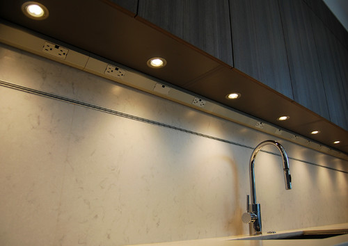 Great use of under-cabinet outlets and lighting