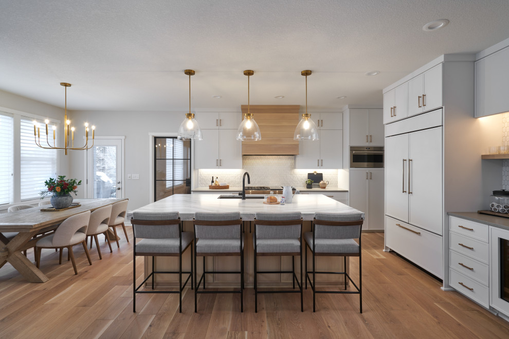 Transitional kitchen photo in Minneapolis