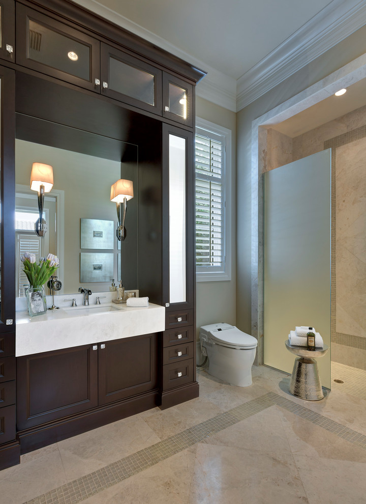 Transitional home design photo in Miami