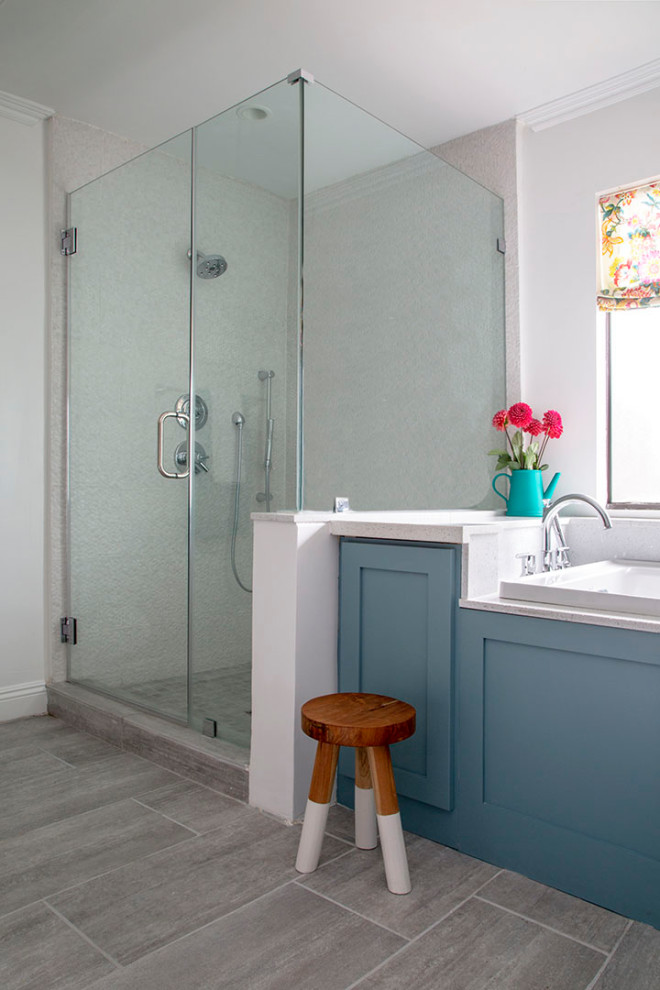 Example of a mid-sized transitional master wet room design in San Francisco with an undermount sink