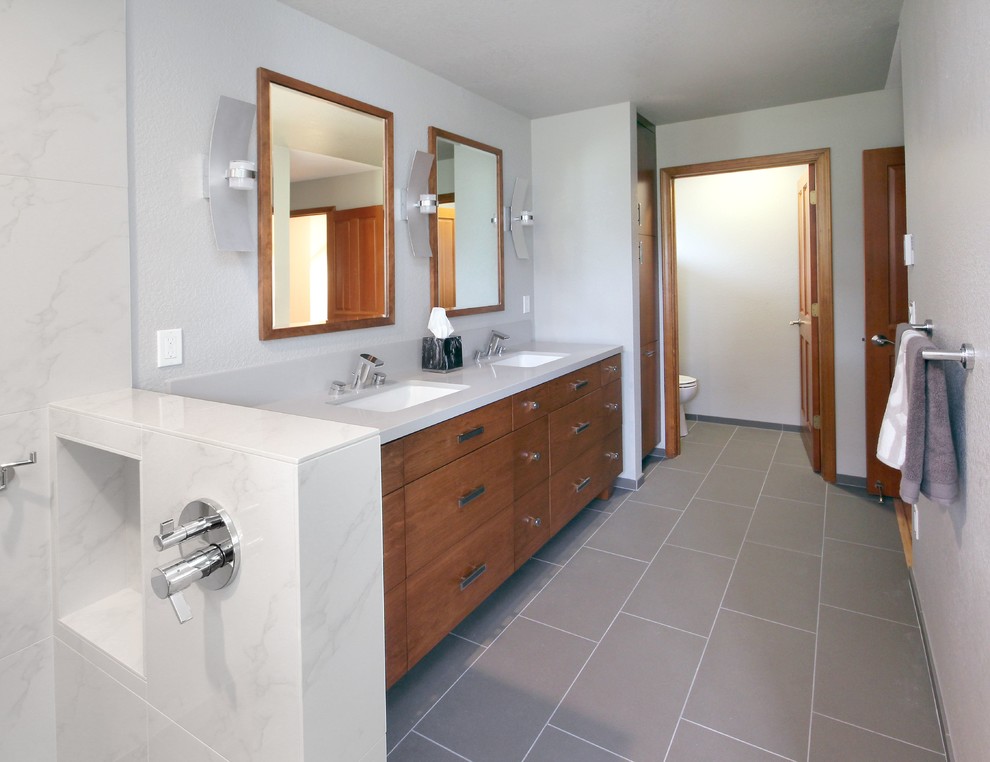 Inspiration for a transitional bathroom remodel in San Francisco