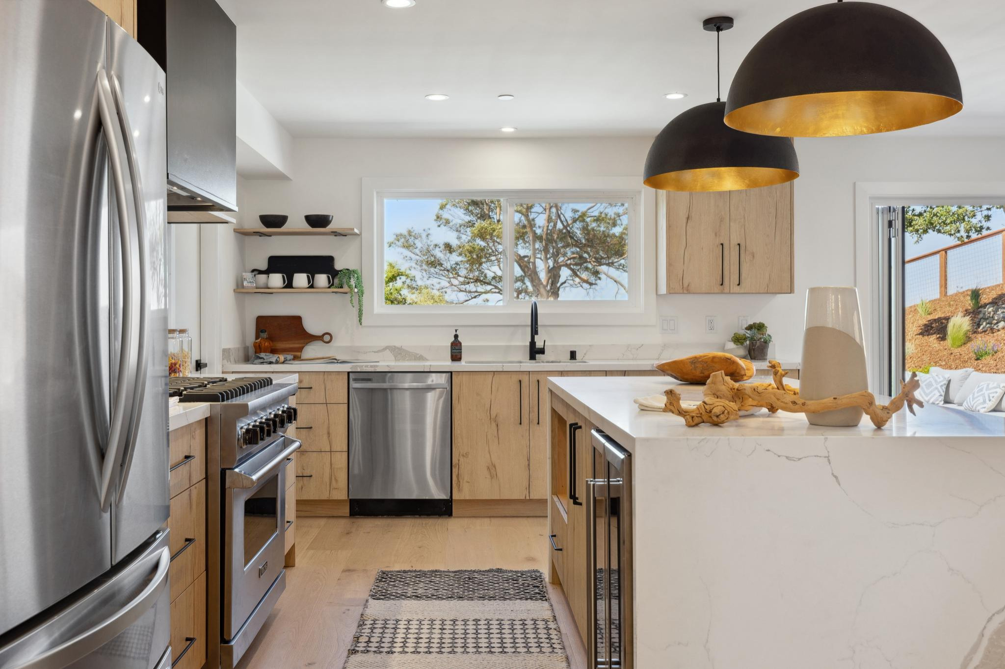 HOME STAGING