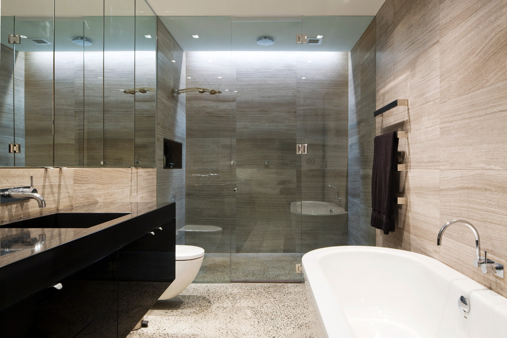 Photo of a contemporary bathroom in Sydney.