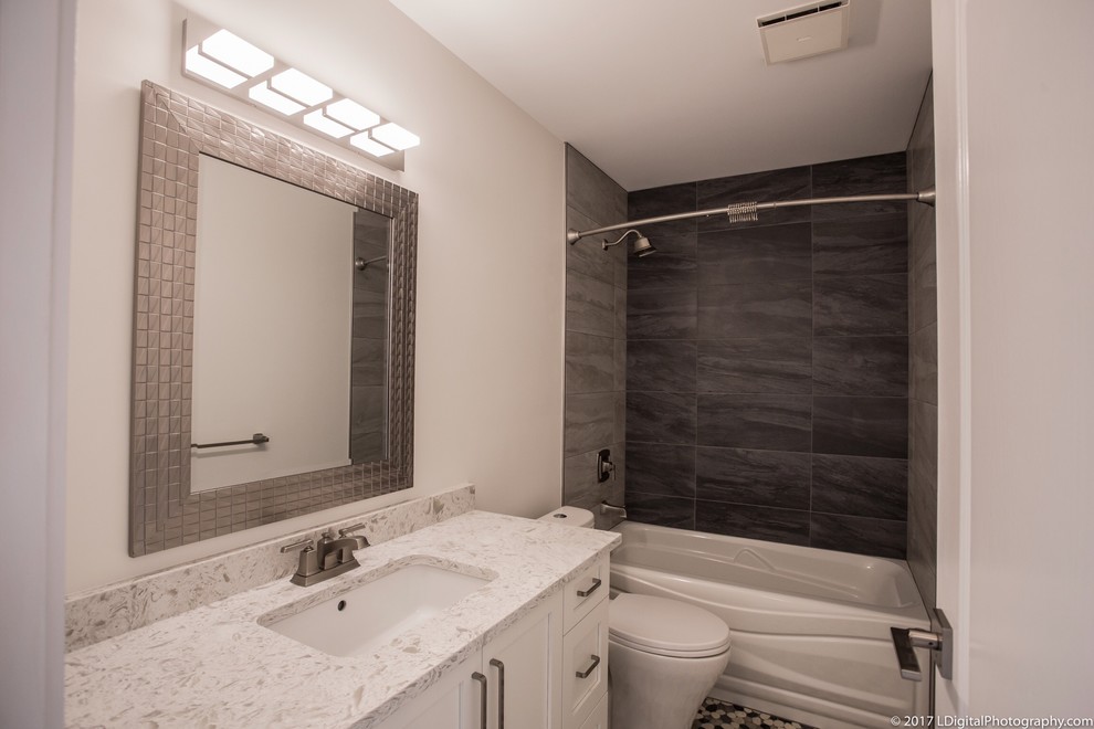 Bathroom - transitional bathroom idea in Vancouver