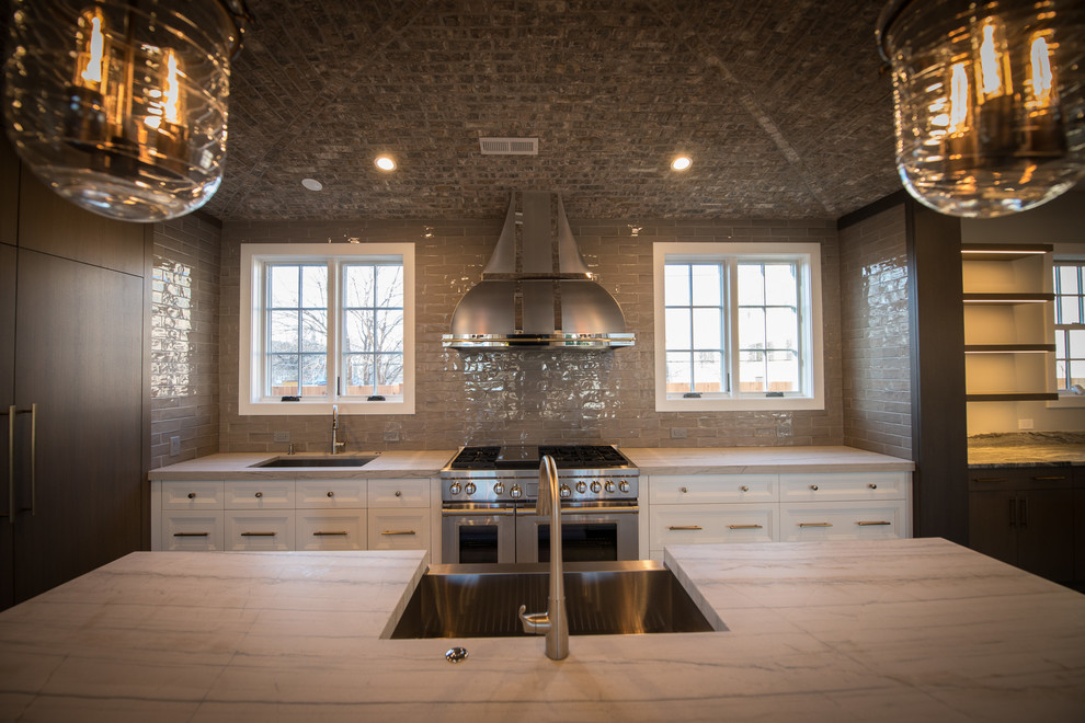 Inspiration for a rustic kitchen remodel in Chicago