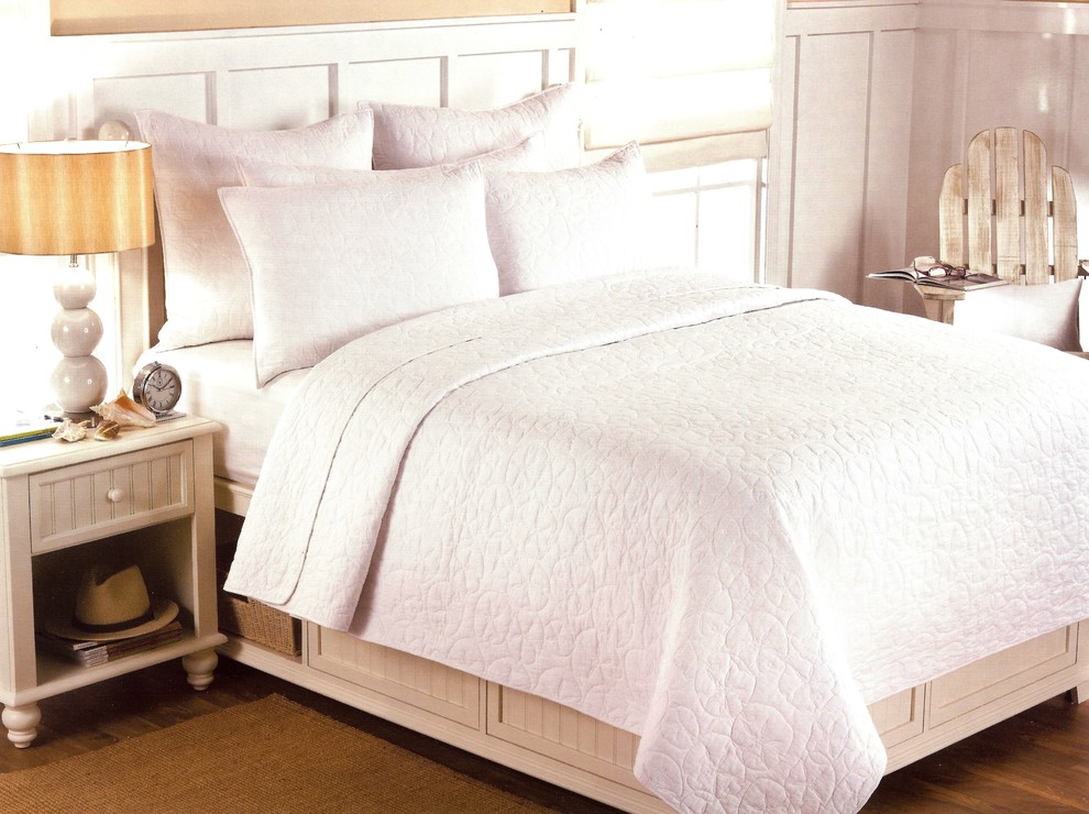 White Sand Dollar Quilt Tropical Quilts And Quilt Sets by