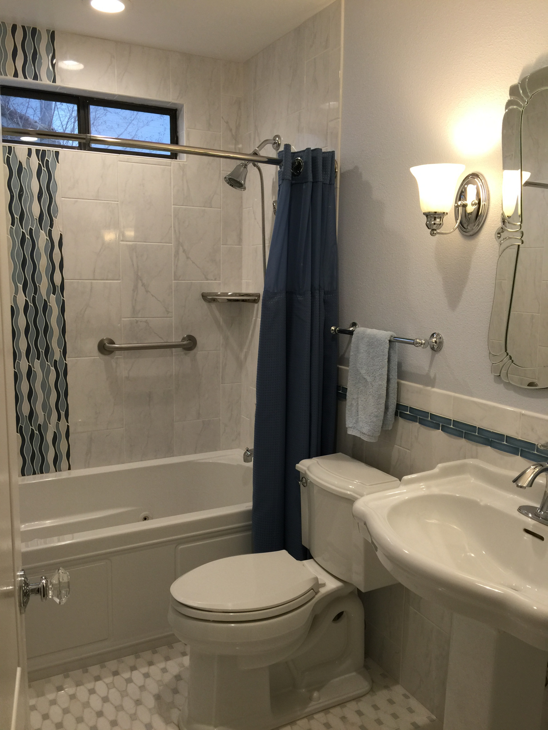 Bathroom Size: 5' X 8' Design Ideas for Stylish Small Spaces