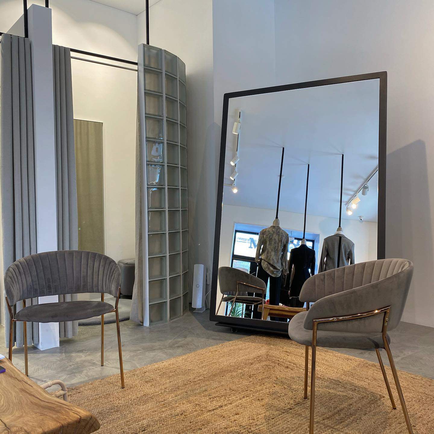 Шоурум бренд-ателье MONO8