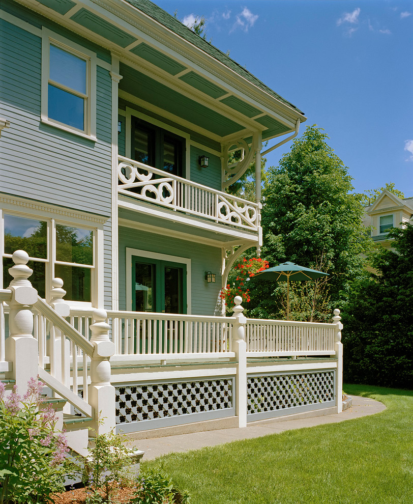 This is an example of a traditional two-storey exterior in Boston.