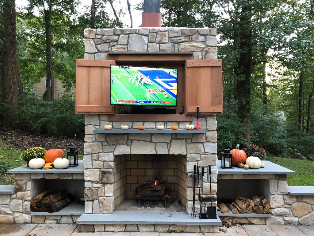 Outdoor Fireplaces, Firepits, and Grills