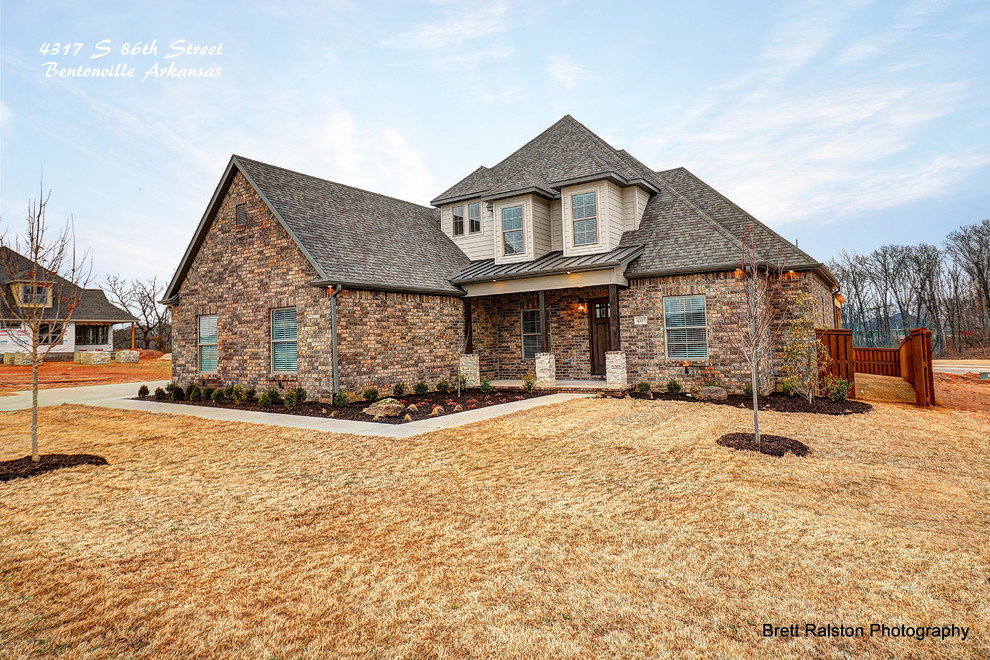 Scissortail Custom Build- 3684sqft / 4bedroom / 3.5 bath / 3 car garage
