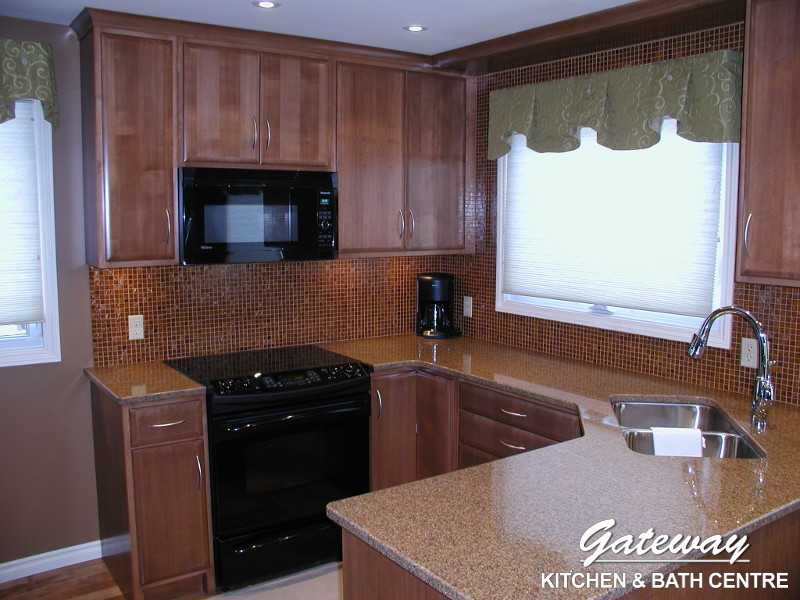 Kitchen - transitional kitchen idea