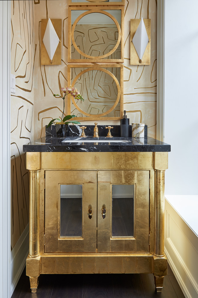 Transitional home design photo in Toronto