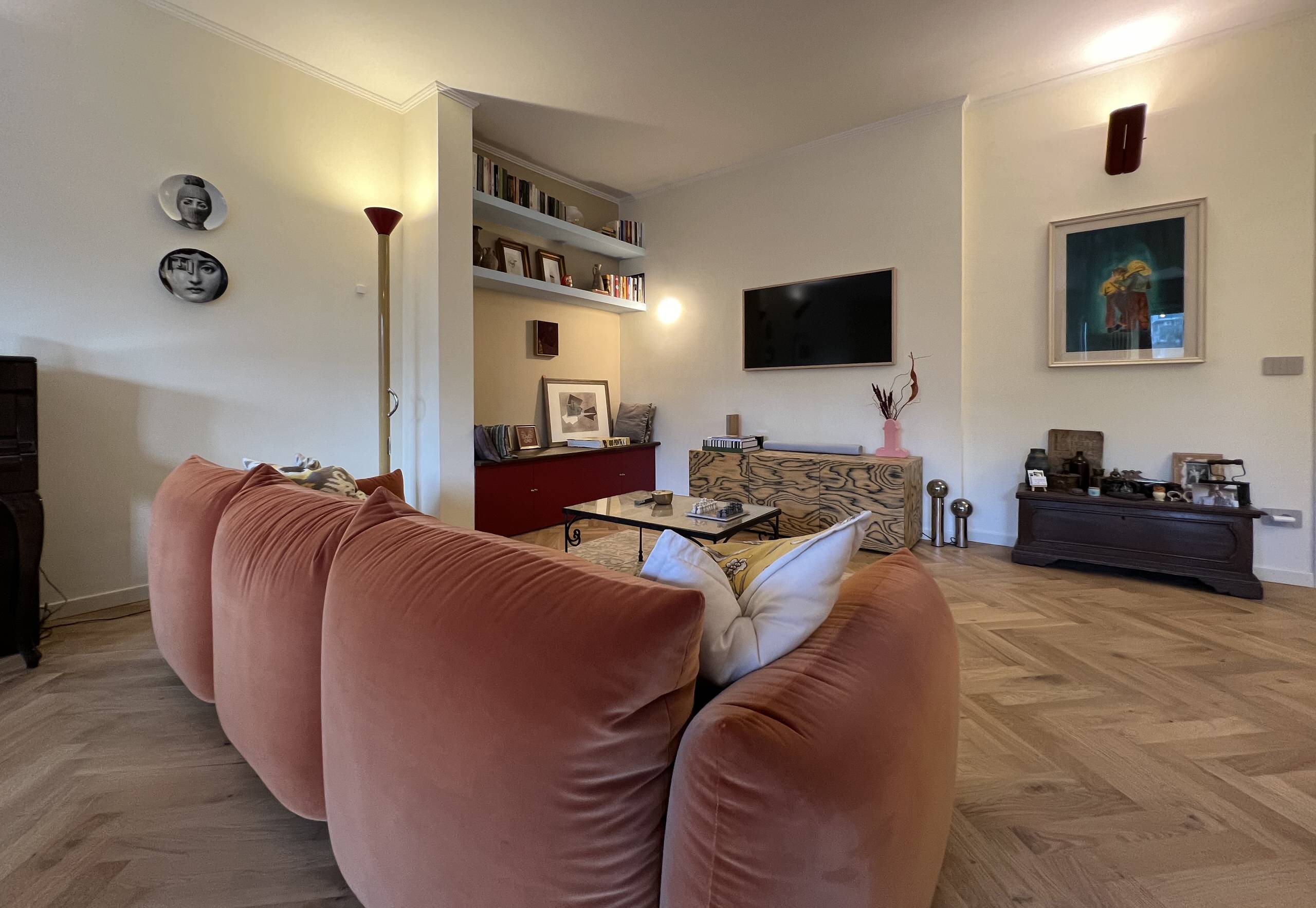 casa in toni pastello