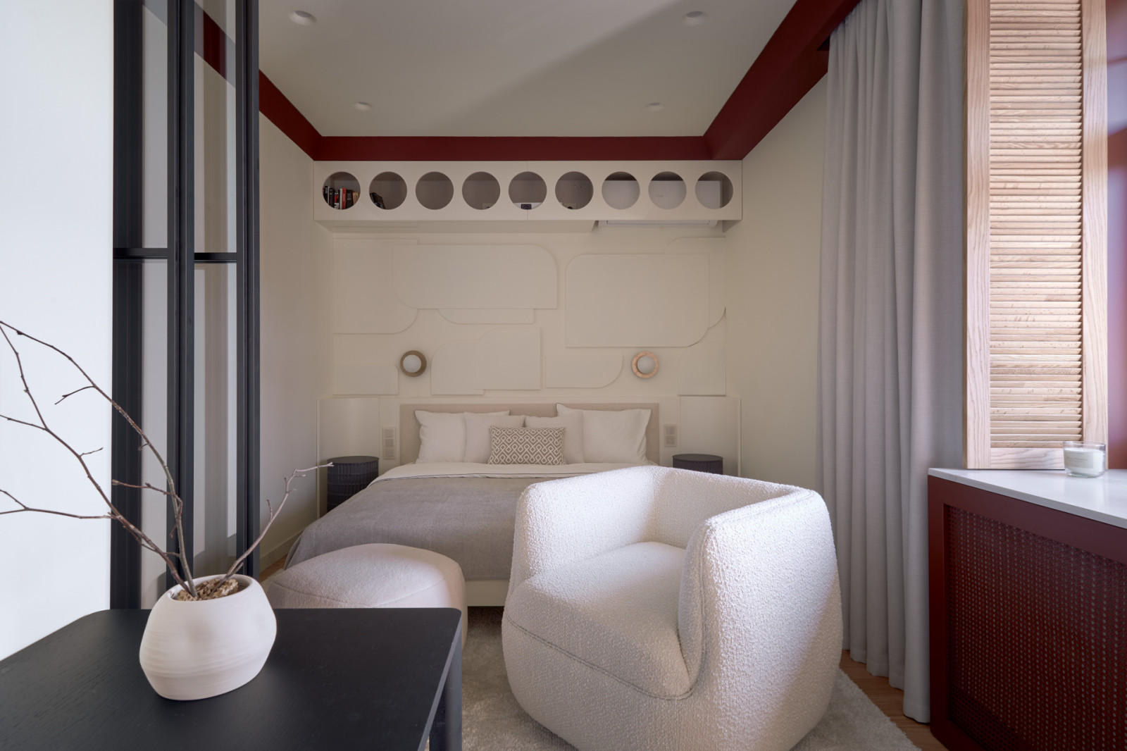 Спальня с багровым порталом