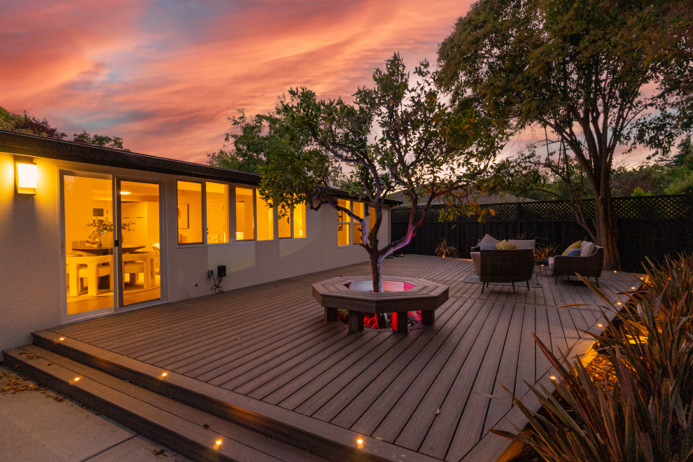Deck - mid-sized transitional backyard deck idea in San Francisco