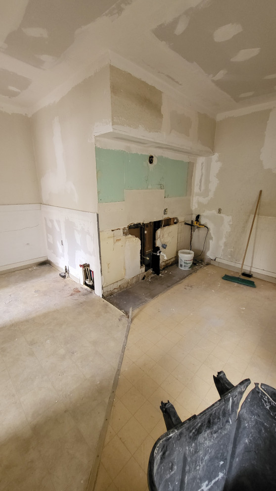 Restoring an 1800s Apartment: A Complete Transformation