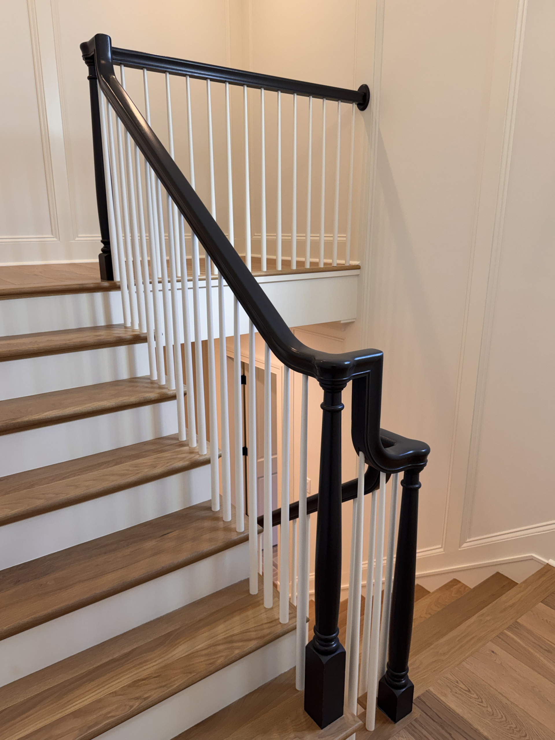 Project #160 | Traditional Box Stair with Gooseneck Handrail