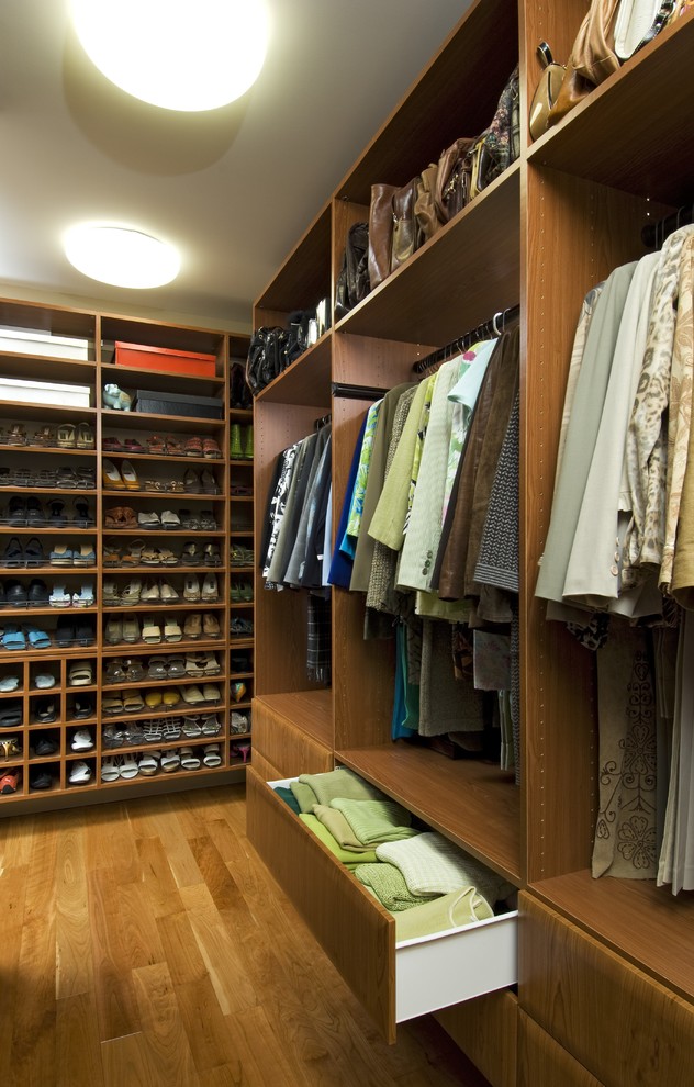 Photo of a contemporary storage and wardrobe in Ottawa.
