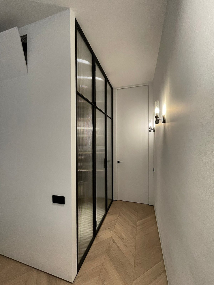 Двери "в потолок"  - квартира в Москве