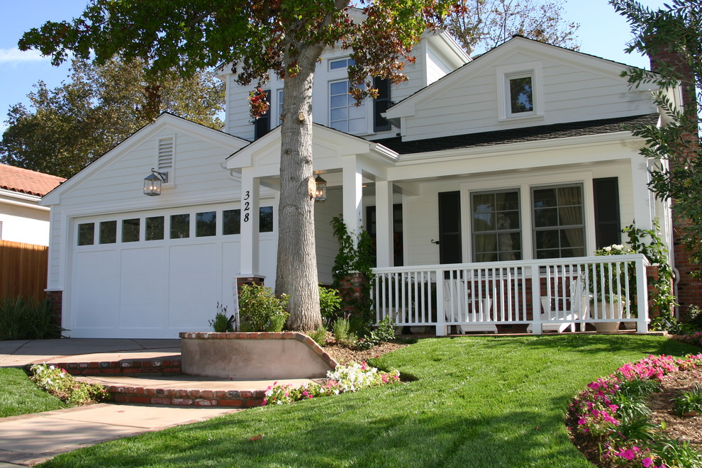 This is an example of a country exterior in Los Angeles.