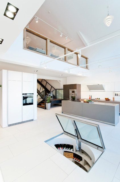 Contemporary Wine Cellar modern-weinkeller