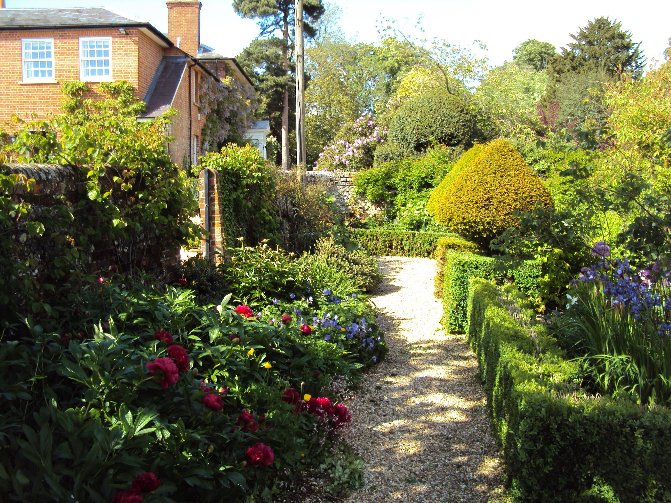 Large Country Garden